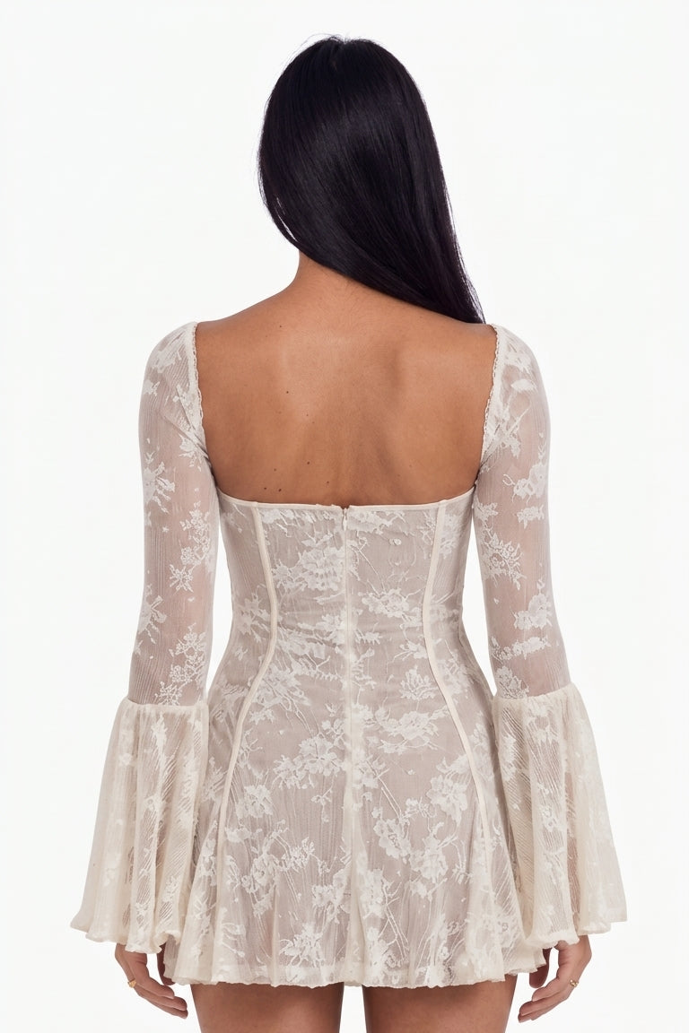 Vestido mini con volantes estilo corsé de inspiración vintage