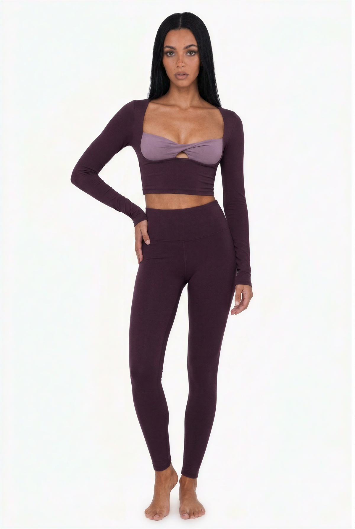 Conjunto activo con nudo retorcido y capas