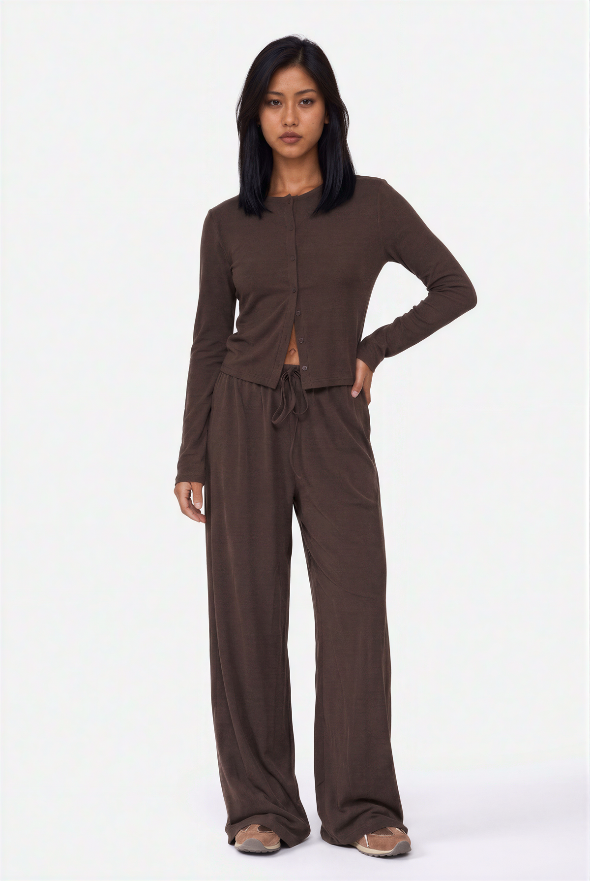 Conjunto de cárdigan con botones y pantalón de chándal de pernera ancha