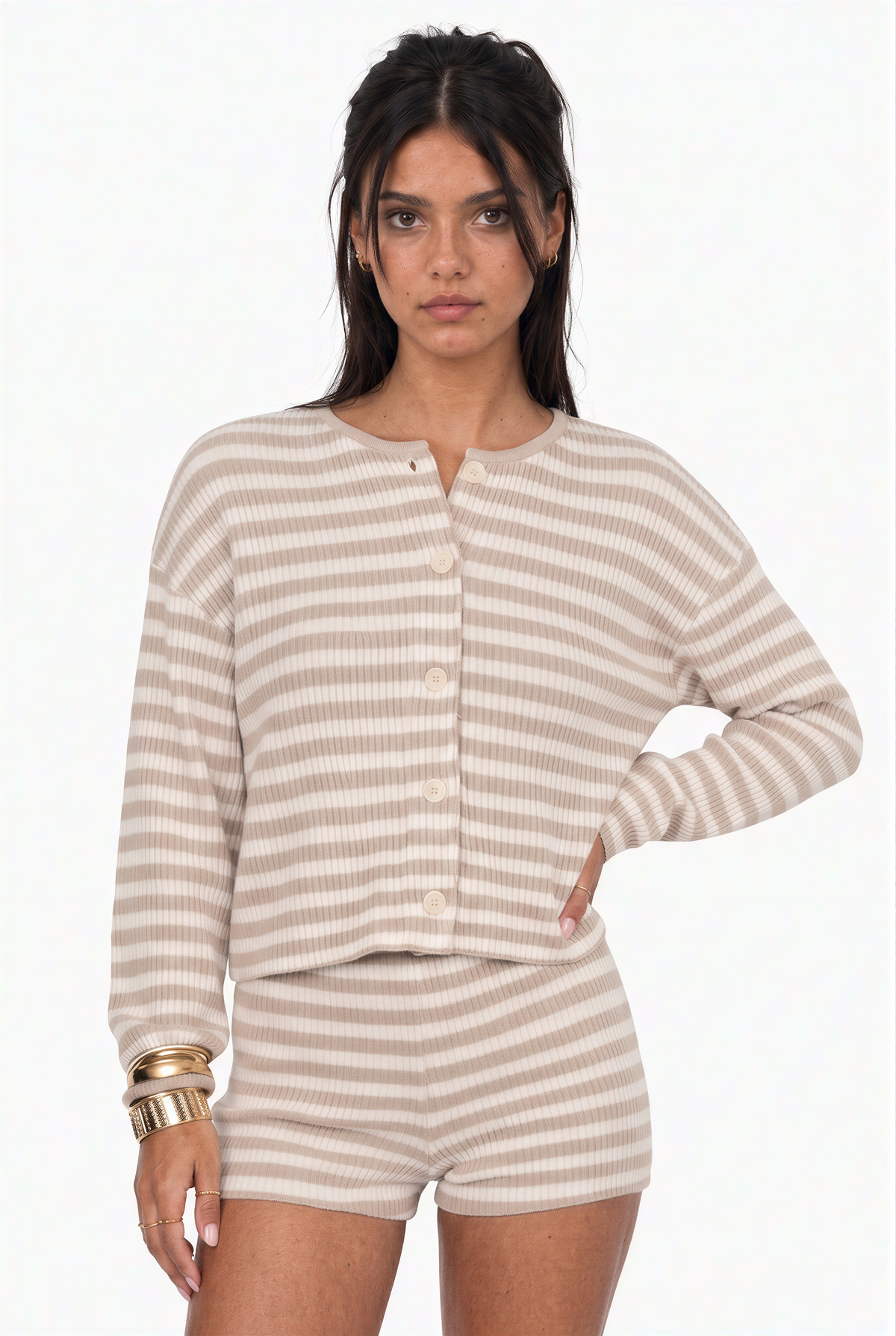 Conjunto de cárdigan y shorts de punto a rayas