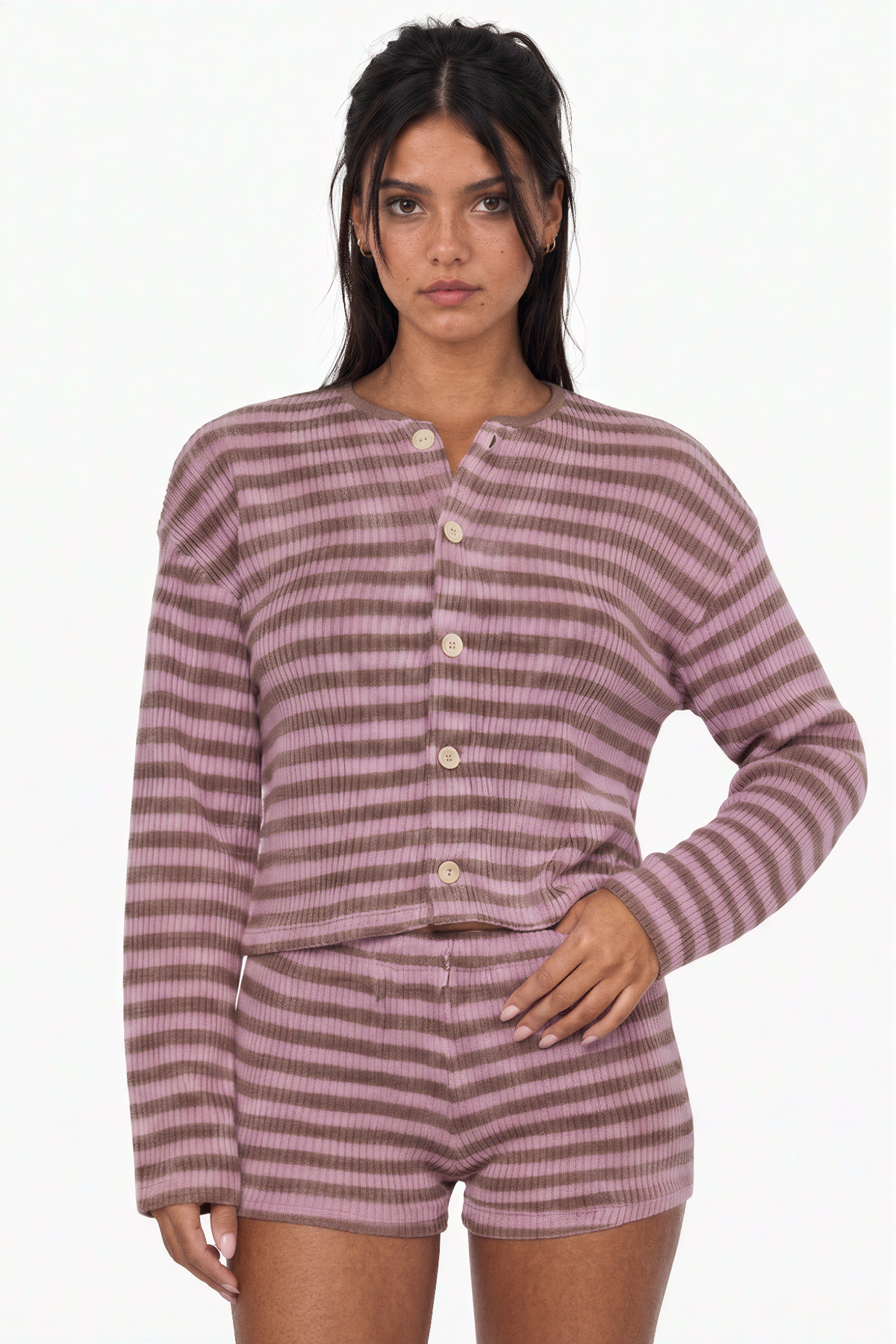 Conjunto de cárdigan y shorts de punto a rayas